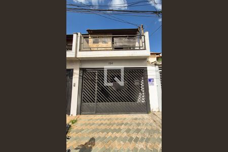 Fachada de casa à venda com 3 quartos, 160m² em Vila Camilópolis, Santo André