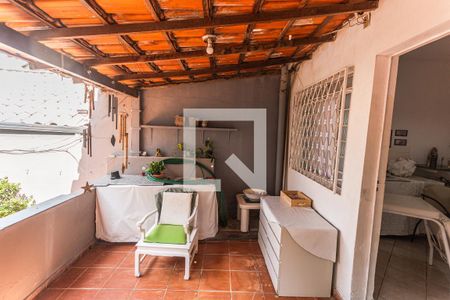 Área de Serviço da Casa de Fundos de casa à venda com 7 quartos, 600m² em Santa Cruz, Belo Horizonte