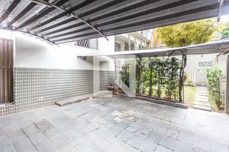 Garagem de casa à venda com 7 quartos, 600m² em Santa Cruz, Belo Horizonte