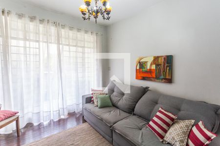 Sala de casa à venda com 7 quartos, 600m² em Santa Cruz, Belo Horizonte