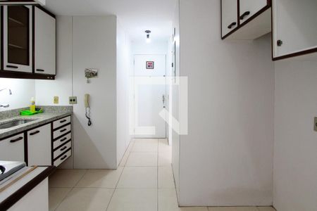 Cozinha de apartamento à venda com 3 quartos, 142m² em Barra da Tijuca, Rio de Janeiro
