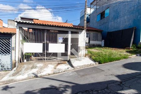 Fachada e placa de casa para alugar com 2 quartos, 200m² em Conjunto Habitacional Jova Rural, São Paulo