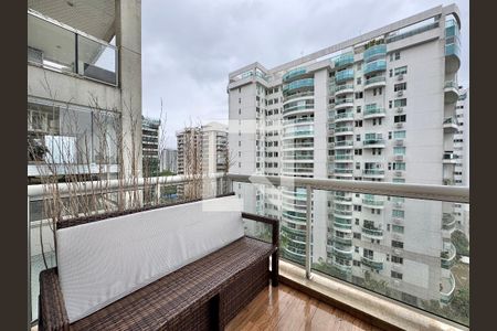 Varanda de apartamento à venda com 3 quartos, 135m² em Barra da Tijuca, Rio de Janeiro