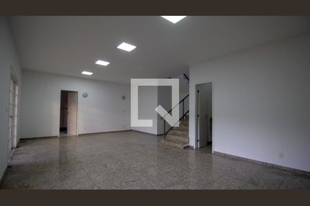 Sala de casa de condomínio à venda com 4 quartos, 120m² em Vargem Pequena, Rio de Janeiro