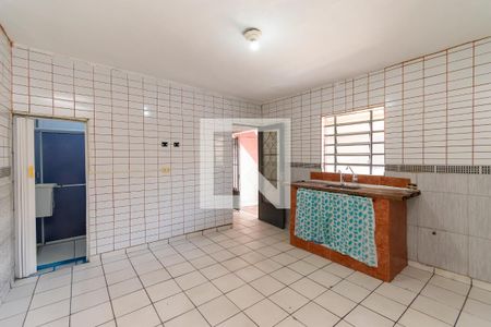 Cozinha de casa para alugar com 1 quarto, 40m² em Jardim Brasília (zona Leste), São Paulo