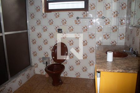 Banheiro Suite de casa para alugar com 3 quartos, 220m² em Centro Alto, Ribeirão Pires