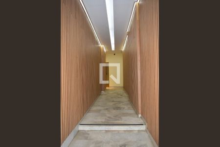 Hall de entrada de apartamento à venda com 2 quartos, 63m² em Pinheiros, São Paulo