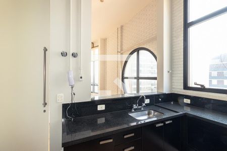 Cozinha de apartamento à venda com 2 quartos, 127m² em Itaim Bibi, São Paulo