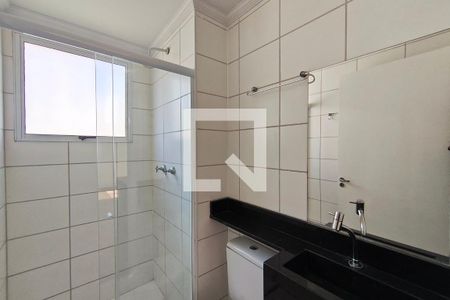 Banheiro de apartamento à venda com 2 quartos, 44m² em Jardim do Lago Ii, Campinas