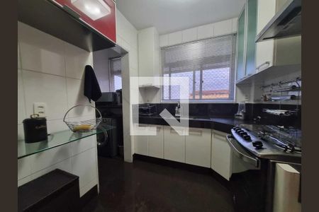 Cozinha de apartamento para alugar com 2 quartos, 90m² em São Lucas, Belo Horizonte