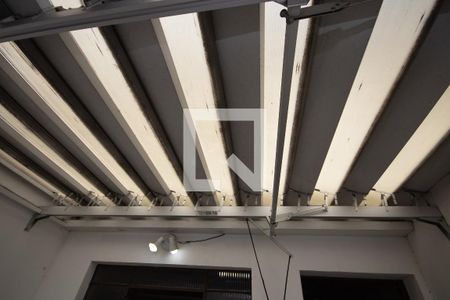 Teto Articulado de casa para alugar com 2 quartos, 64m² em Jardim Modelo, São Paulo
