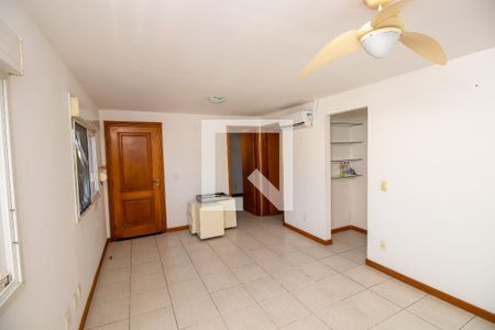 Sala de casa de condomínio à venda com 2 quartos, 55m² em Vargem Pequena, Rio de Janeiro