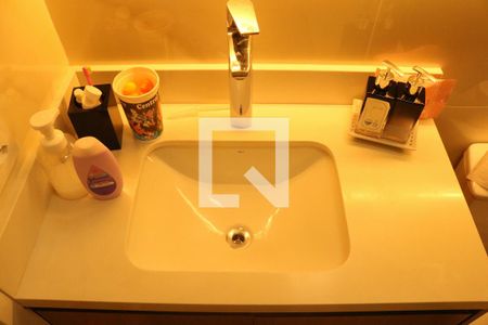 Banheiro de apartamento à venda com 3 quartos, 200m² em Vila Hamburguesa, São Paulo