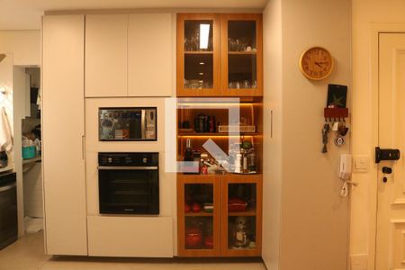 Cozinha de apartamento à venda com 3 quartos, 200m² em Vila Hamburguesa, São Paulo