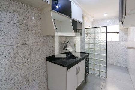Cozinha de apartamento para alugar com 3 quartos, 63m² em Vila Sonia, São Paulo