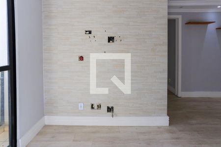 Sala de apartamento para alugar com 3 quartos, 63m² em Vila Sonia, São Paulo