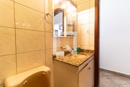Banheiro de Serviço de casa à venda com 3 quartos, 600m² em Cursino, São Paulo