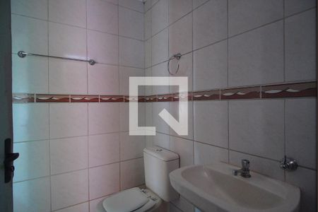 Banheiro de apartamento à venda com 2 quartos, 80m² em Morro Santana, Porto Alegre