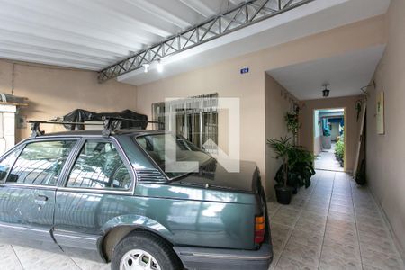 Garagem de casa à venda com 4 quartos, 180m² em Jardim Ruth, São Paulo