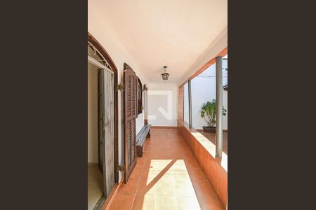 Hall de entrada de casa à venda com 2 quartos, 400m² em Vila Vivaldi, São Bernardo do Campo
