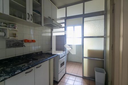 Cozinha  de apartamento à venda com 2 quartos, 49m² em Jardim Planalto, São Paulo