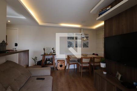 Sala de apartamento à venda com 2 quartos, 64m² em Vila Curuçá, Santo André