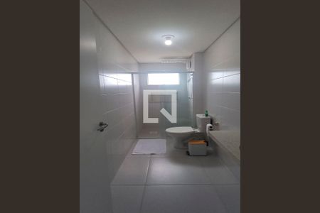 Banheiro de apartamento para alugar com 2 quartos, 58m² em Areias, São José