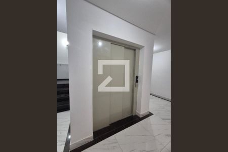 Elevador de apartamento à venda com 2 quartos, 65m² em Vila Assunção, Santo André