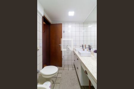 Banheiro da Suíte 3 de apartamento para alugar com 3 quartos, 150m² em Perdizes, São Paulo