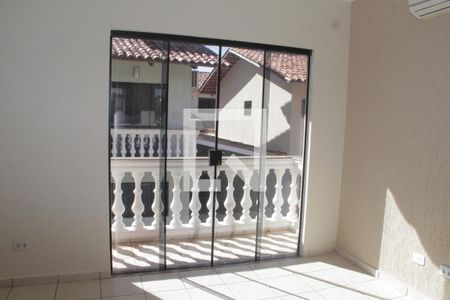 Quarto 3 Suíte de casa de condomínio à venda com 3 quartos, 184m² em Vila Monticelli, Goiânia
