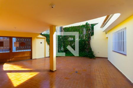 Garagem de casa à venda com 4 quartos, 284m² em Vila Prudente, São Paulo