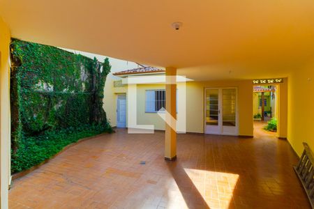 Garagem de casa à venda com 4 quartos, 284m² em Vila Prudente, São Paulo