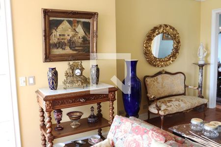 Sala 1 de apartamento à venda com 2 quartos, 216m² em Vila Nova Conceição, São Paulo