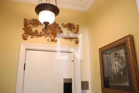 Hall de entrada de apartamento à venda com 2 quartos, 216m² em Vila Nova Conceição, São Paulo