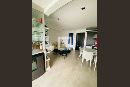 Sala de apartamento à venda com 3 quartos, 123m² em Alphaville, Santana de Parnaíba
