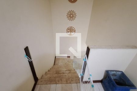 Escada de casa para alugar com 3 quartos, 420m² em Parque Nova Esperanca, Duque de Caxias