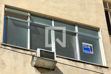 Plaquinha instalada de apartamento à venda com 1 quarto, 47m² em Centro, Rio de Janeiro