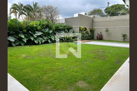 Casa à venda com 3 quartos, 800m² em Jardim Guedala, São Paulo