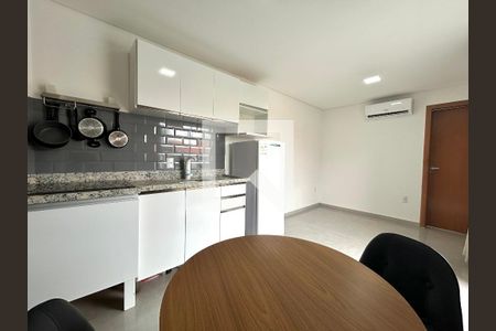 Sala / Cozinha  de apartamento para alugar com 1 quarto, 30m² em Rio Tavares, Florianópolis