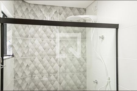 Banheiro de kitnet/studio para alugar com 1 quarto, 30m² em Rio Tavares, Florianópolis