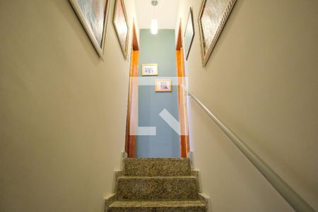 Escada de casa de condomínio à venda com 2 quartos, 58m² em Vila Carrão, São Paulo