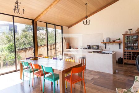 Cozinha gourmet de casa de condomínio à venda com 4 quartos, 400m² em Casa Branca, Brumadinho