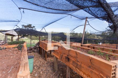 horta de casa de condomínio à venda com 4 quartos, 400m² em Casa Branca, Brumadinho