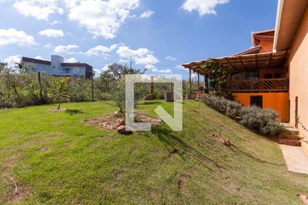 Quintal de casa de condomínio à venda com 4 quartos, 400m² em Casa Branca, Brumadinho