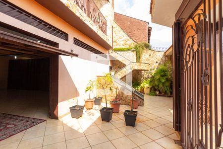 Quintal de casa à venda com 4 quartos, 380m² em Vila Nova Utinga, São Paulo