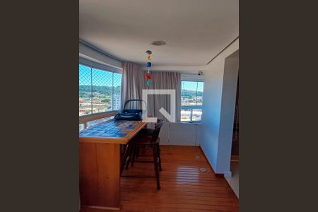 Sacada de apartamento para alugar com 3 quartos, 135m² em Kobrasol, São José