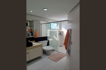Banheiro da Suíte de apartamento para alugar com 3 quartos, 135m² em Kobrasol, São José