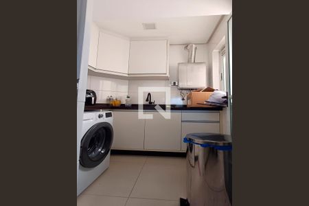 Área de Serviço de apartamento para alugar com 3 quartos, 135m² em Kobrasol, São José