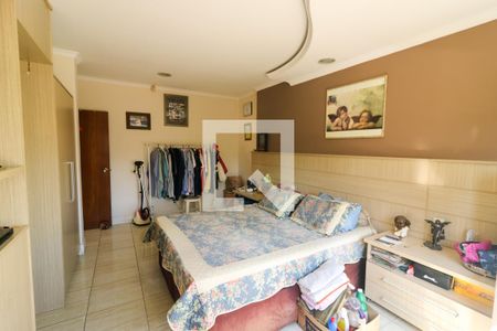 Suíte 1 de casa à venda com 3 quartos, 308m² em Partenon, Porto Alegre