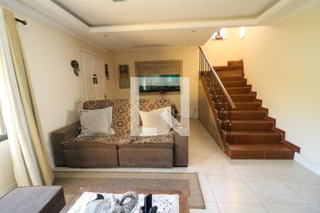 Sala de casa à venda com 3 quartos, 308m² em Partenon, Porto Alegre